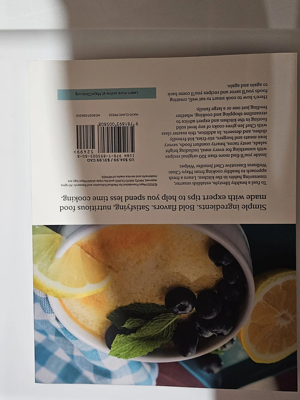 Mayo Clinic Cook Smart, Eat Well Cookbook - Multicolor